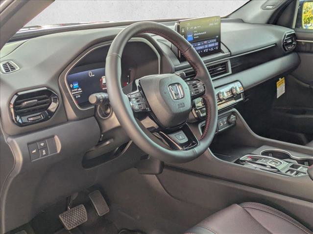 New 2025 Honda Pilot Black Edition image 3