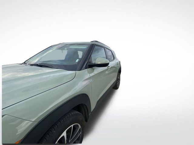 Used 2025 Chevrolet TrailBlazer LT image 2