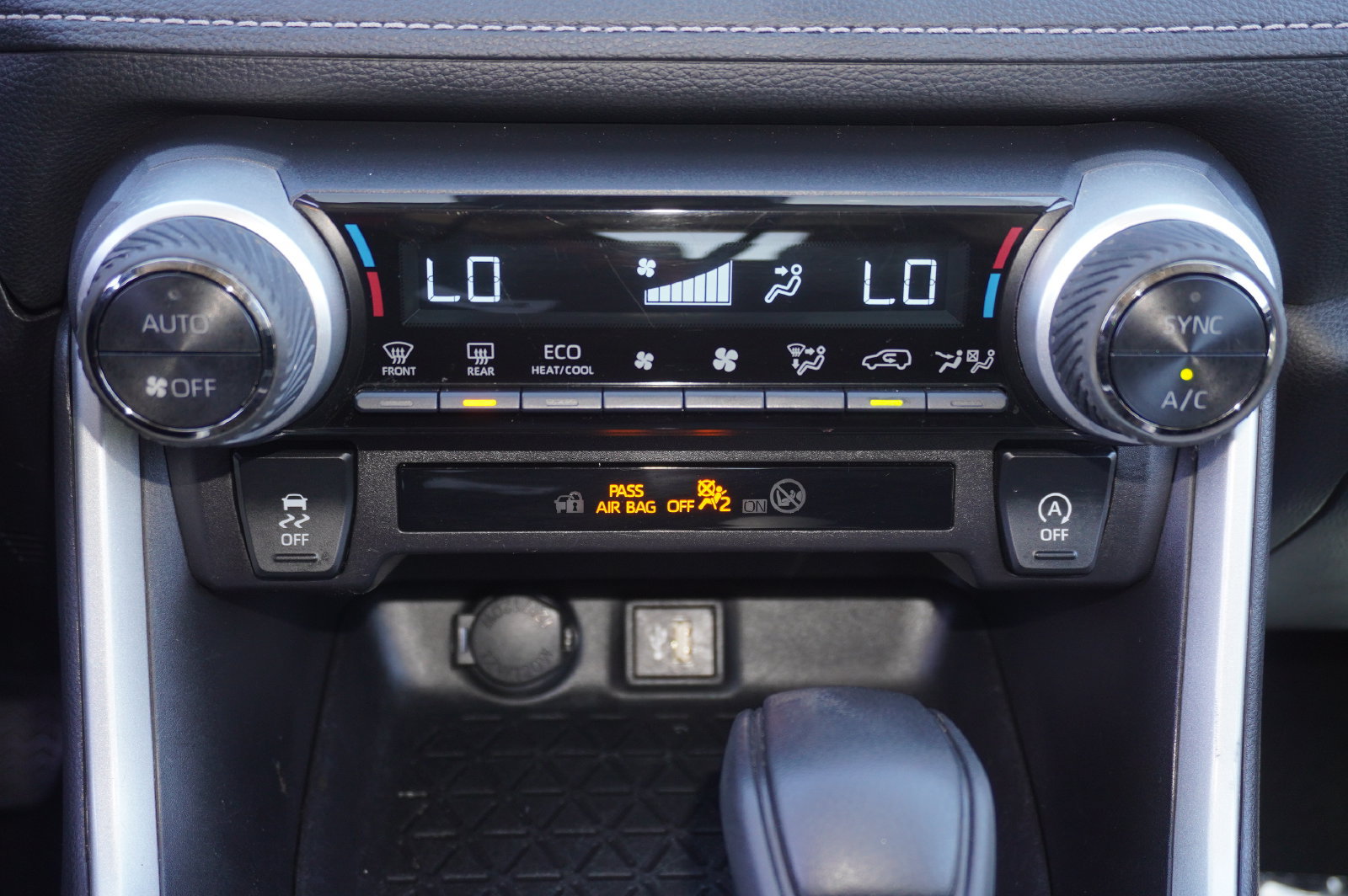Certified 2024 Toyota RAV4 XLE FWD image 17