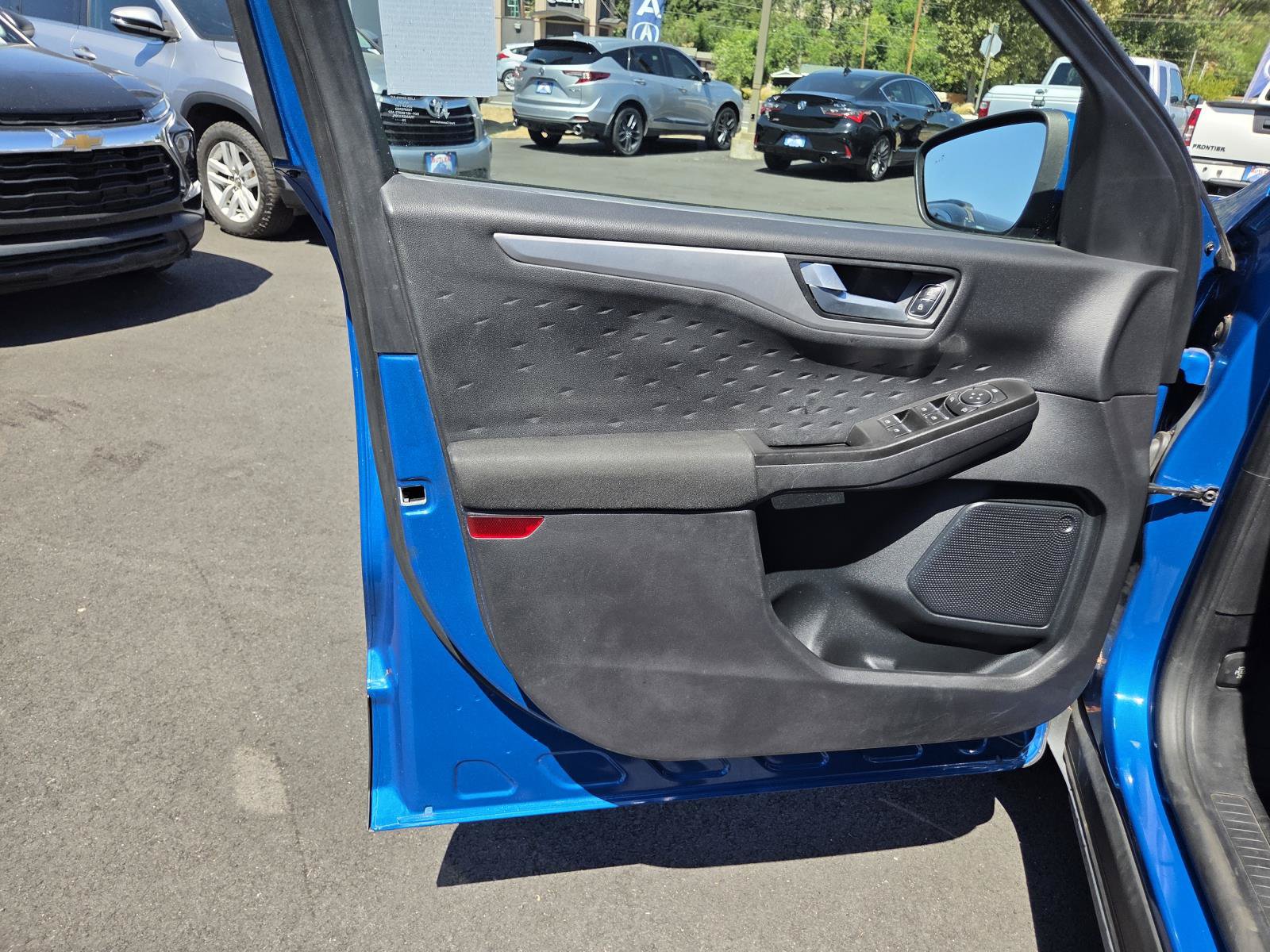 Used 2020 Ford Escape SE FWD image 12