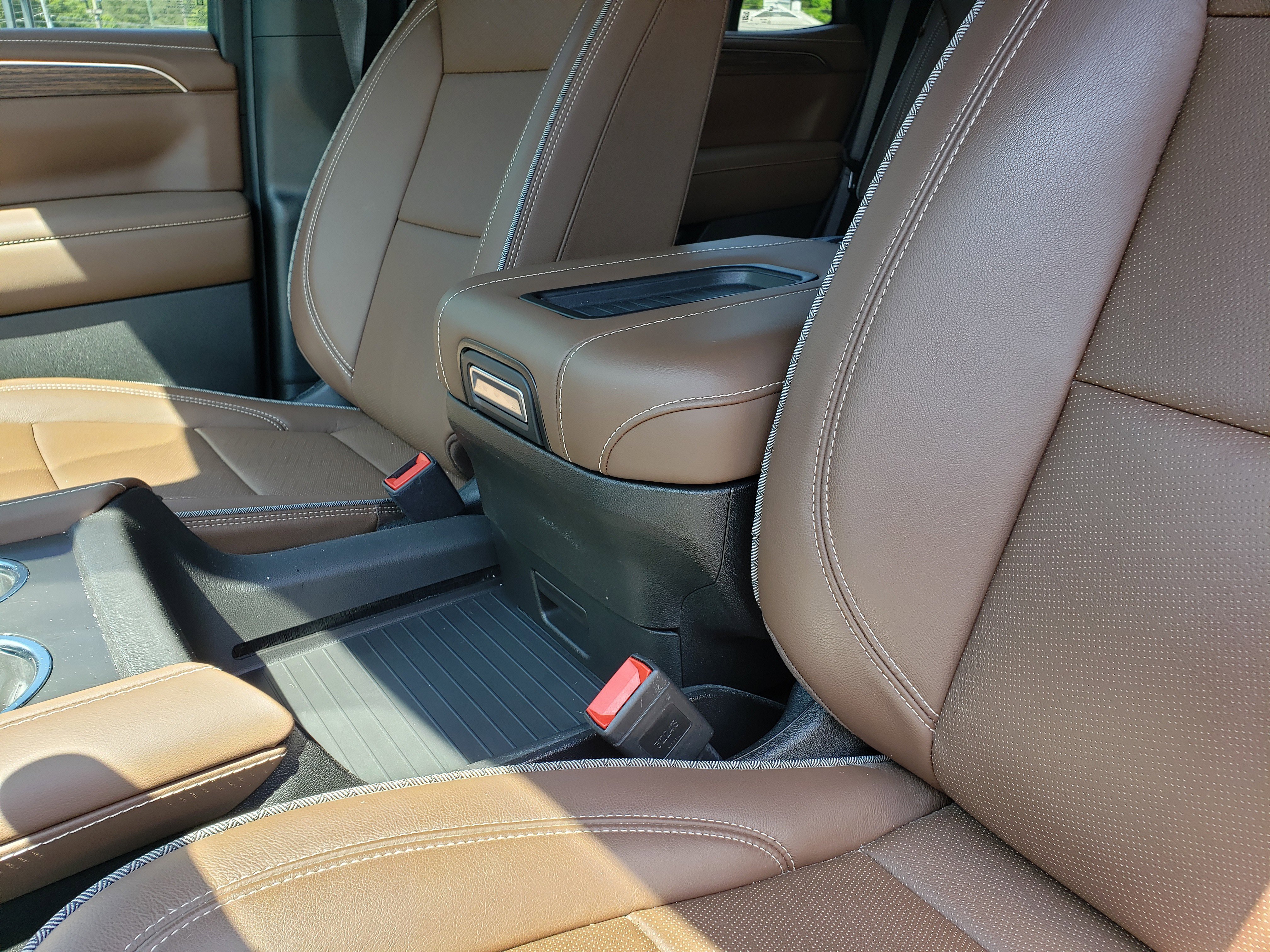 Used 2024 Chevrolet Tahoe High Country RWD image 27