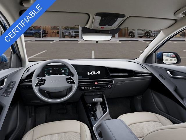 Certified 2025 Kia Niro EX image 14