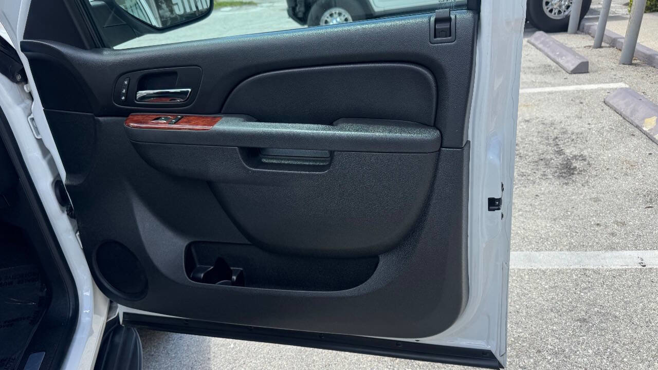 Used 2014 Chevrolet Tahoe LTZ AWD/4WD image 21