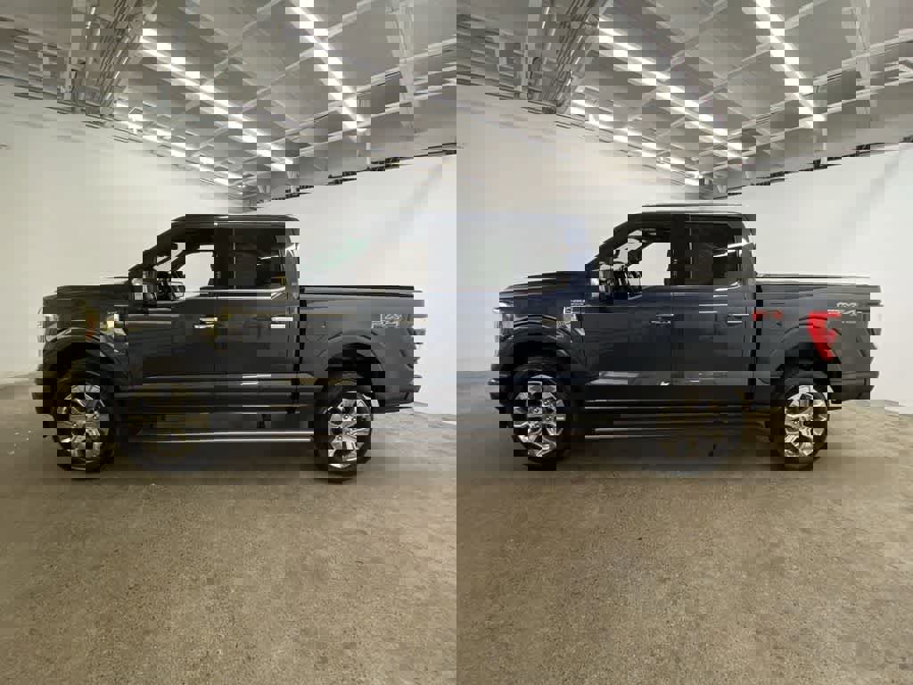 Used 2021 Ford F150 Platinum w/ Equipment Group 701A High image 3