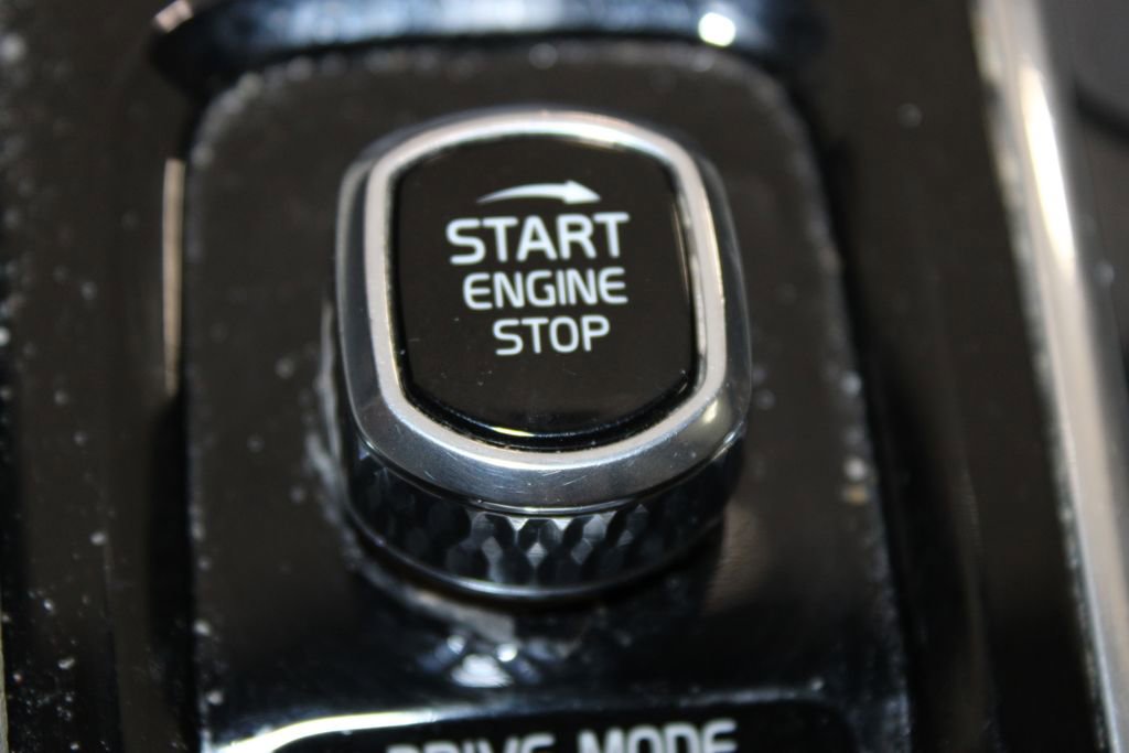 Used 2020 Volvo XC90 T6 Momentum AWD/4WD image 29