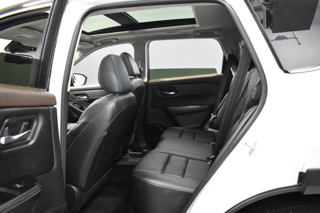 Certified 2023 Nissan Rogue SL AWD/4WD image 33