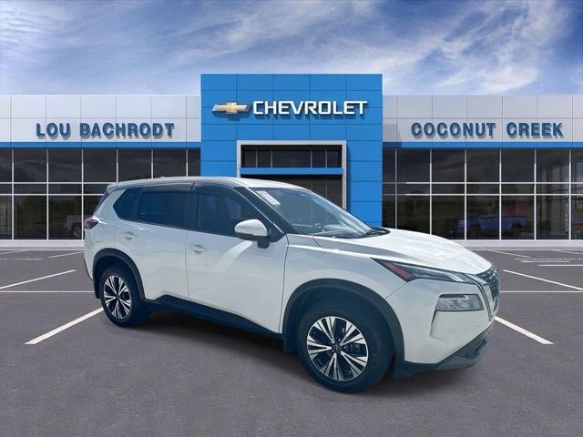 Used 2023 Nissan Rogue SV image 2