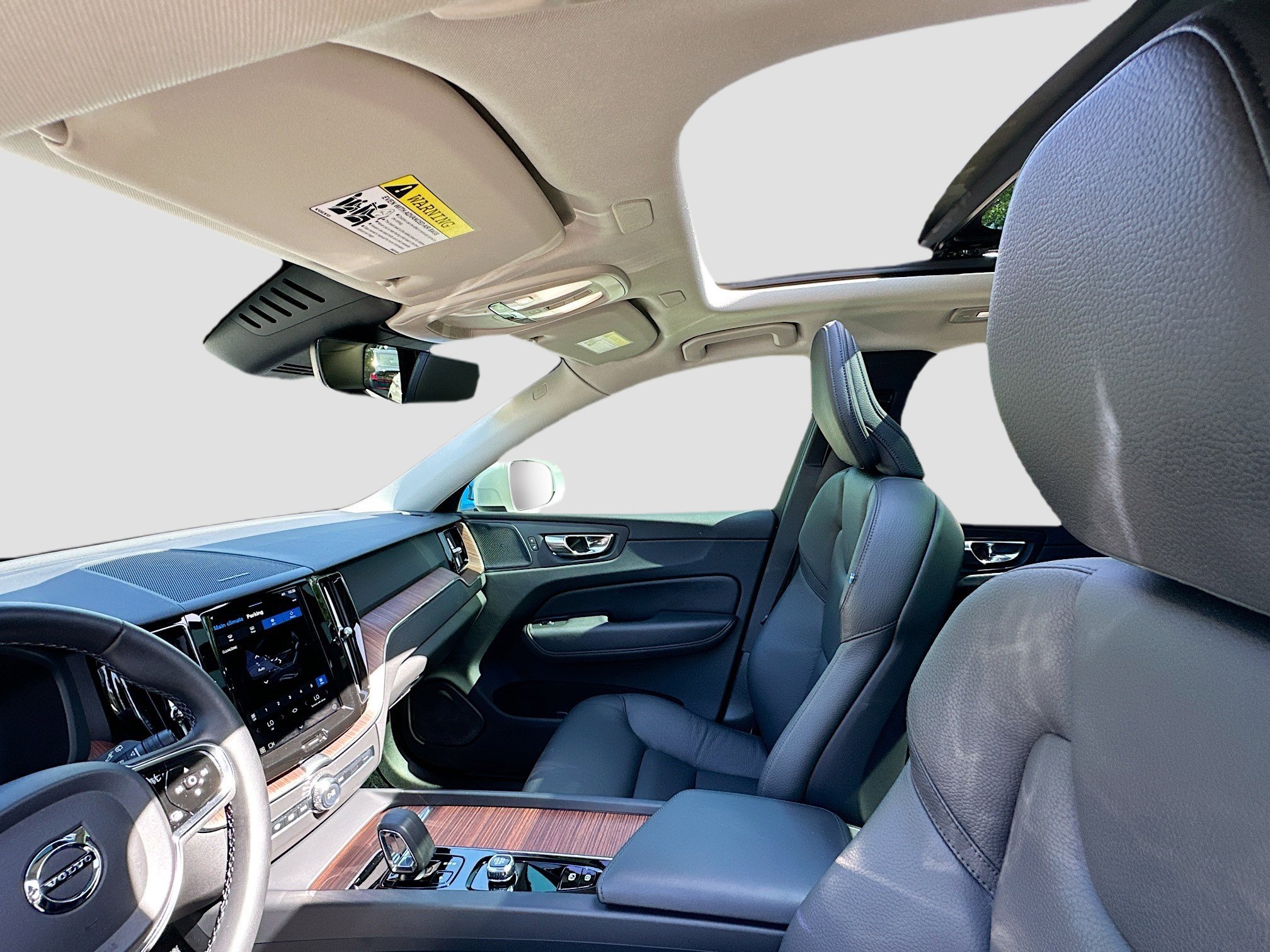 Used 2023 Volvo XC60 B5 Plus w/ Protection Package Premier image 19