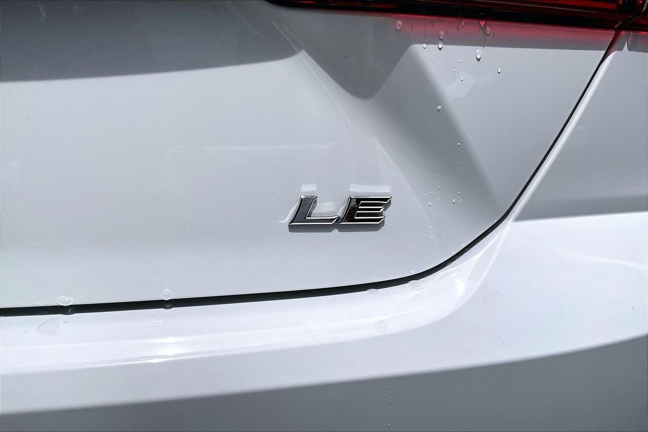 Used 2025 Toyota Camry LE FWD image 21
