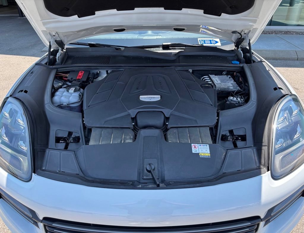 Certified 2023 Porsche Cayenne S Platinum AWD/4WD image 20