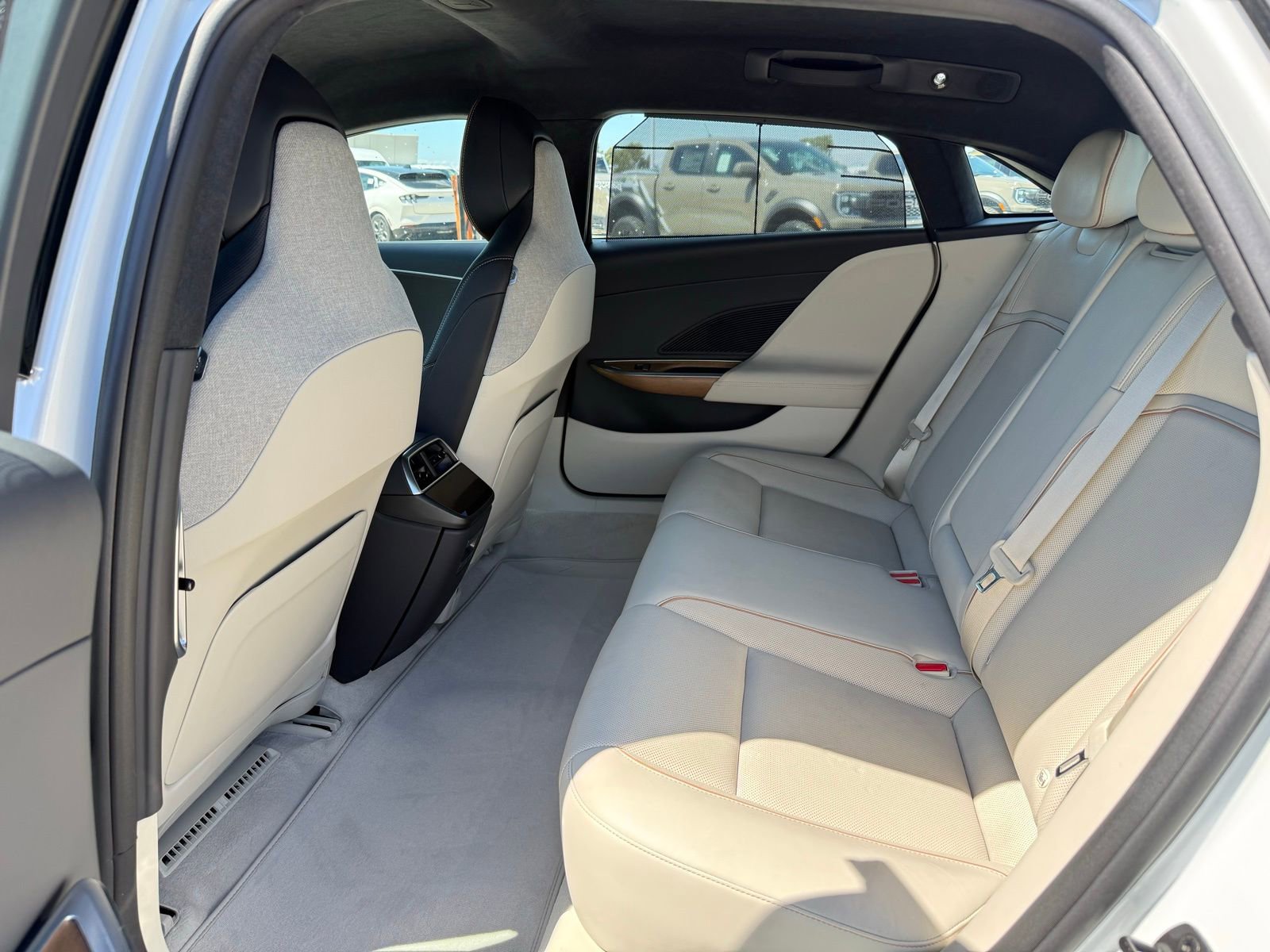 Used 2024 Lucid Air Pure image 6