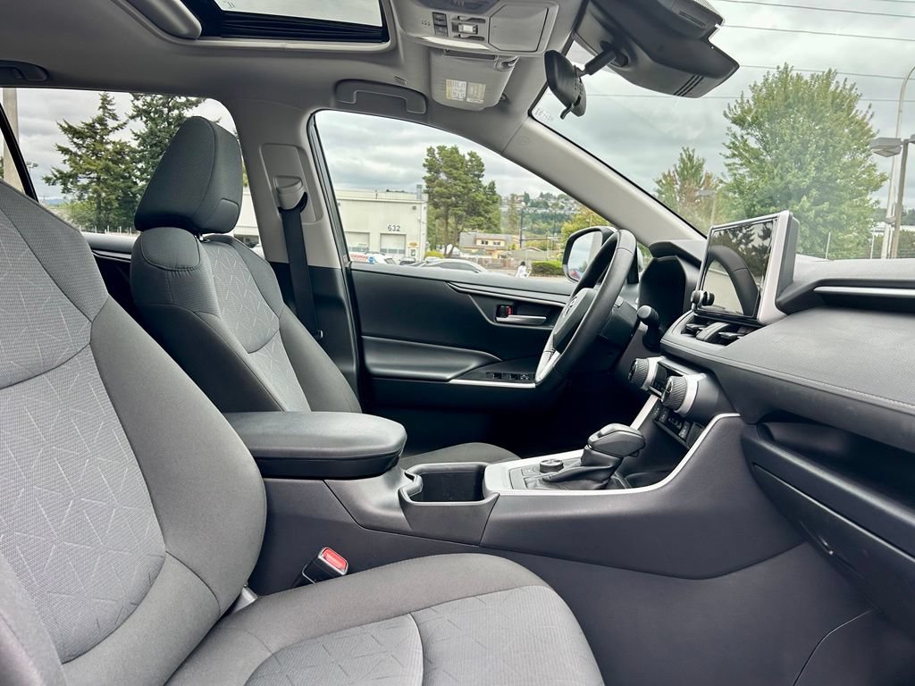 Certified 2025 Toyota RAV4 XLE w/ Convenience Package AWD/4WD image 16