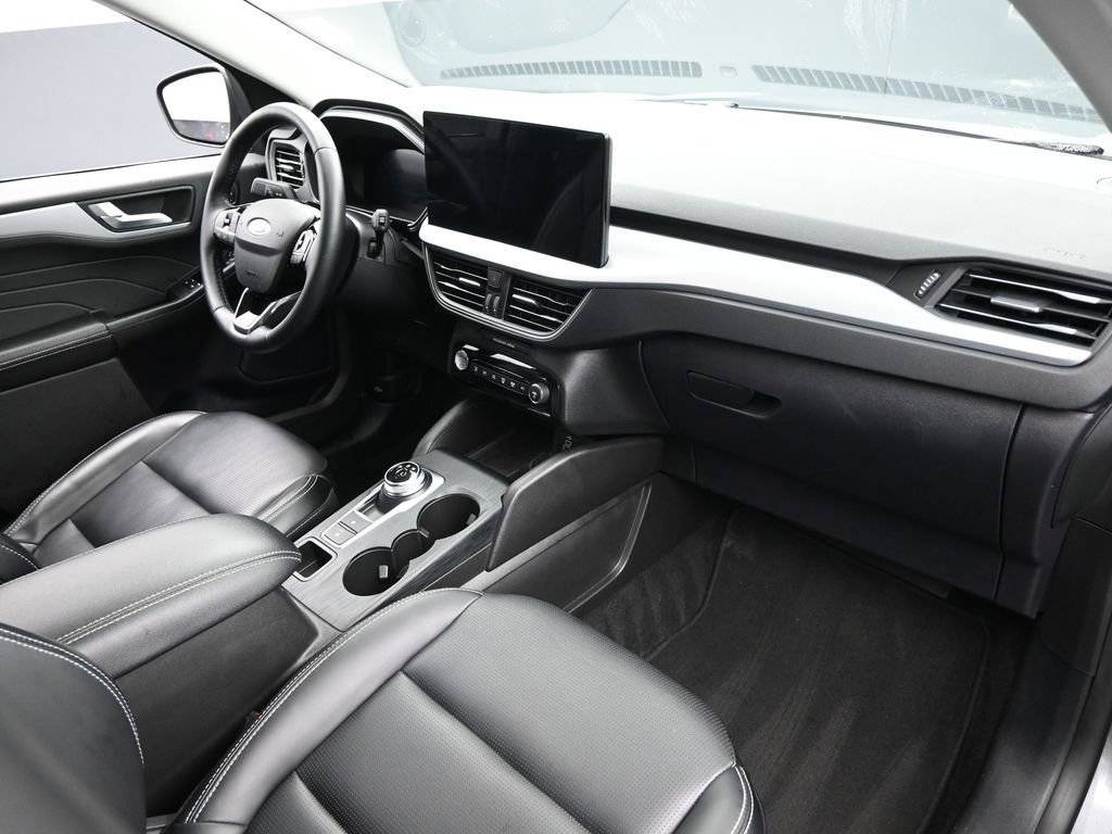 Used 2024 Ford Escape Platinum image 28