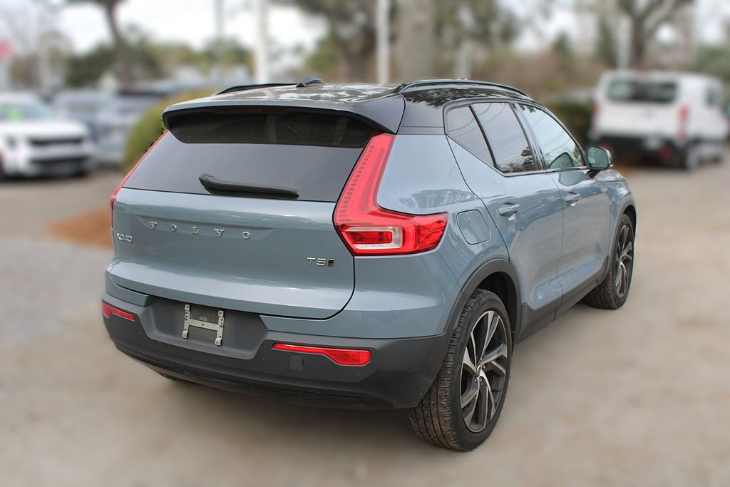 Used 2021 Volvo XC40 T5 R-Design image 7