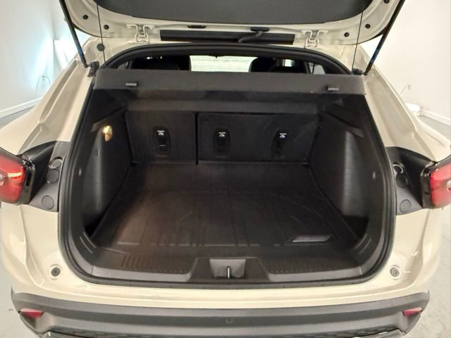 New 2026 Chevrolet Trax RS w/ Sunroof Package image 8