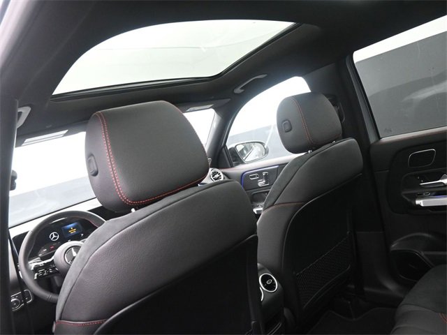Certified 2024 Mercedes-Benz GLB 250 image 10