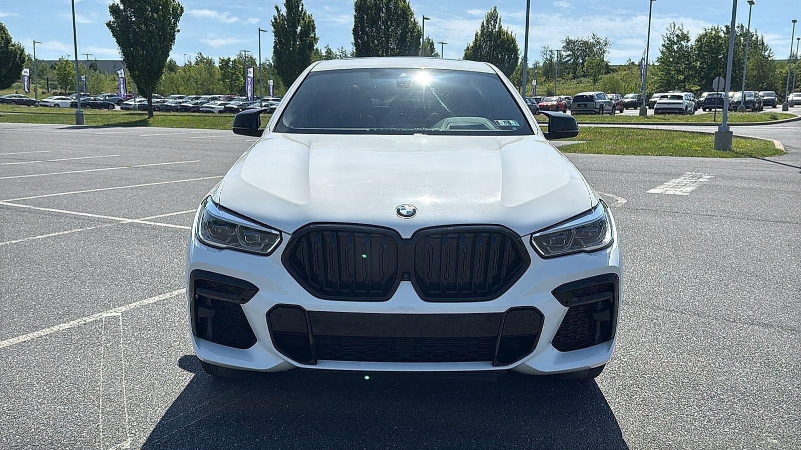 Used 2022 BMW X6 xDrive40i w/ Executive Package AWD/4WD image 15