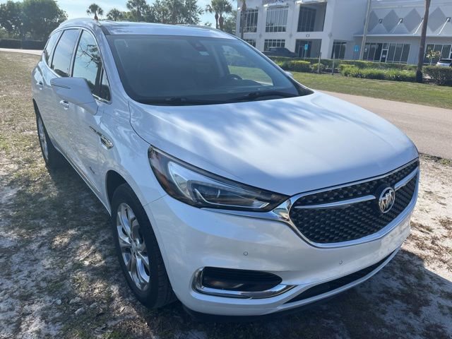 Used 2021 Buick Enclave Avenir w/ Avenir Technology Package FWD image 3