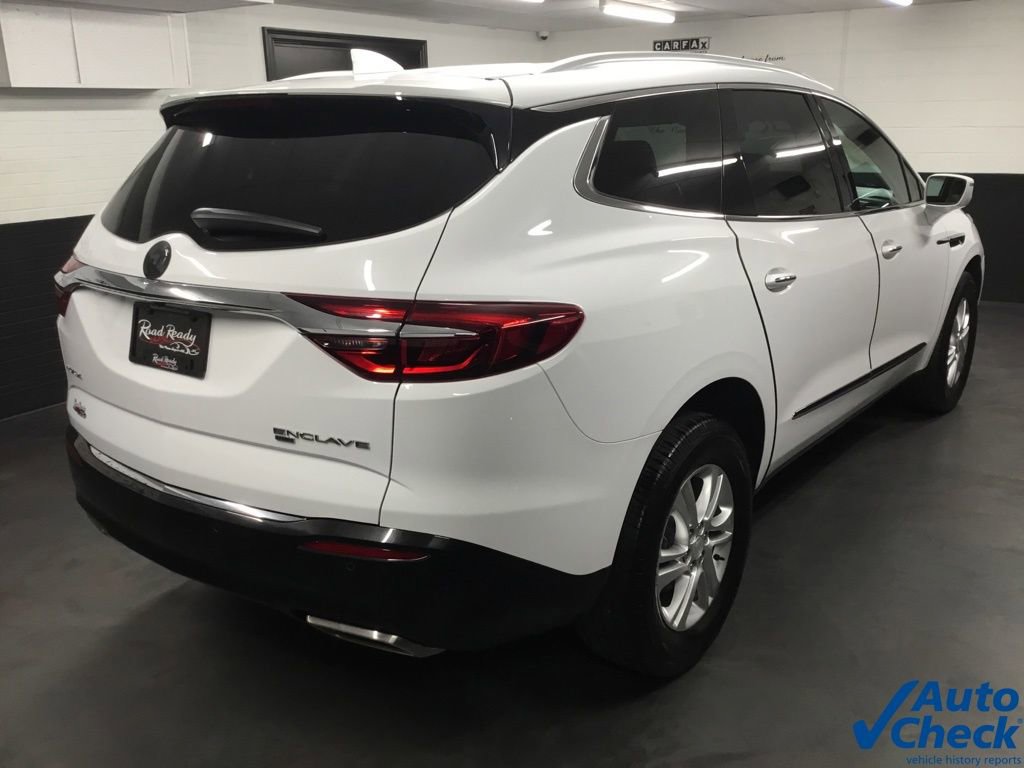 Used 2018 Buick Enclave Essence image 11