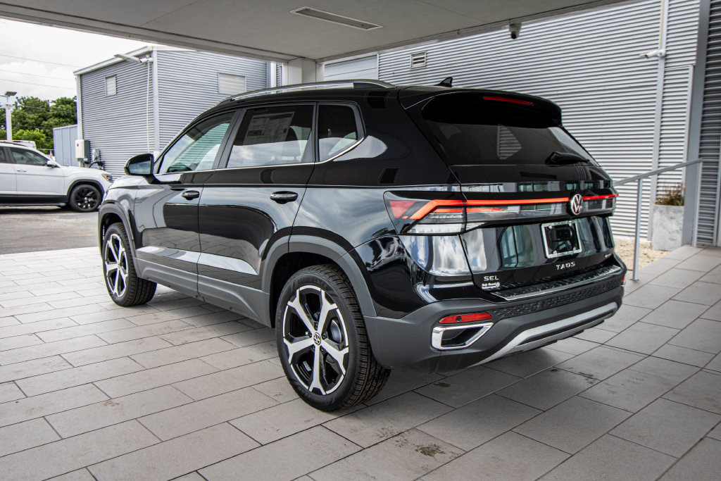 New 2026 Volkswagen Taos SEL AWD/4WD image 12