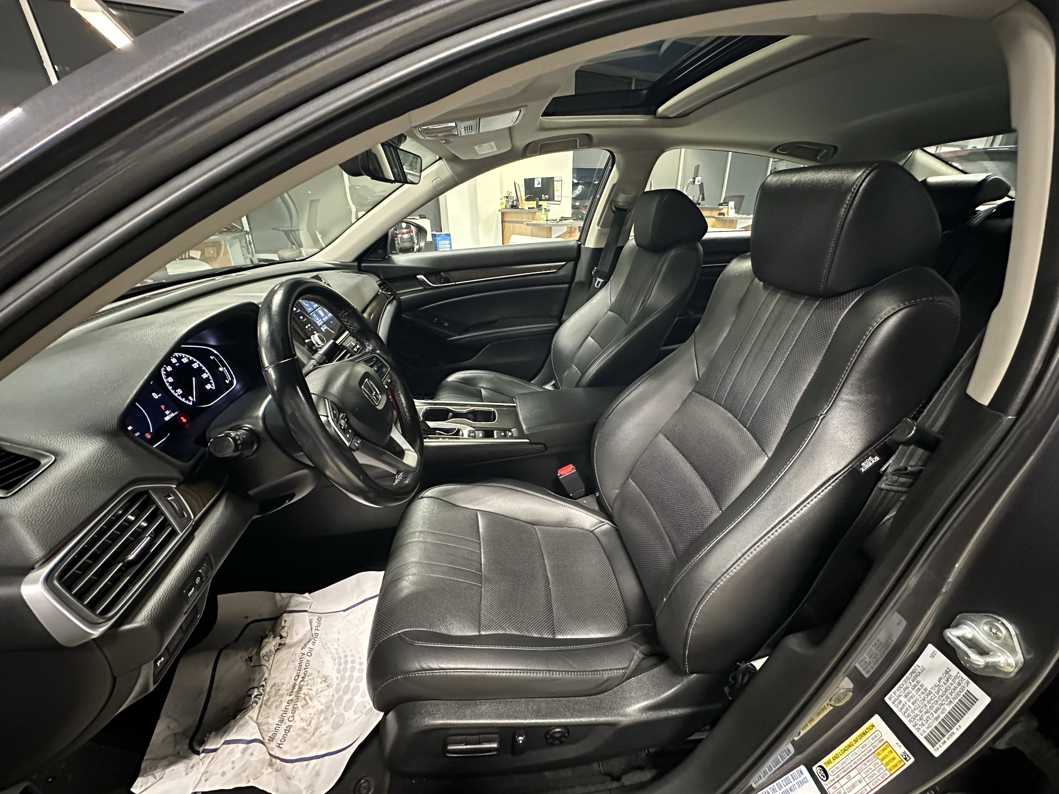 Used 2021 Honda Accord EX-L image 7