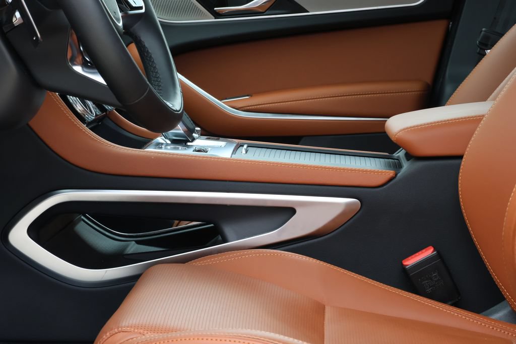 Certified 2026 Jaguar F-PACE R-Dynamic S AWD/4WD image 16