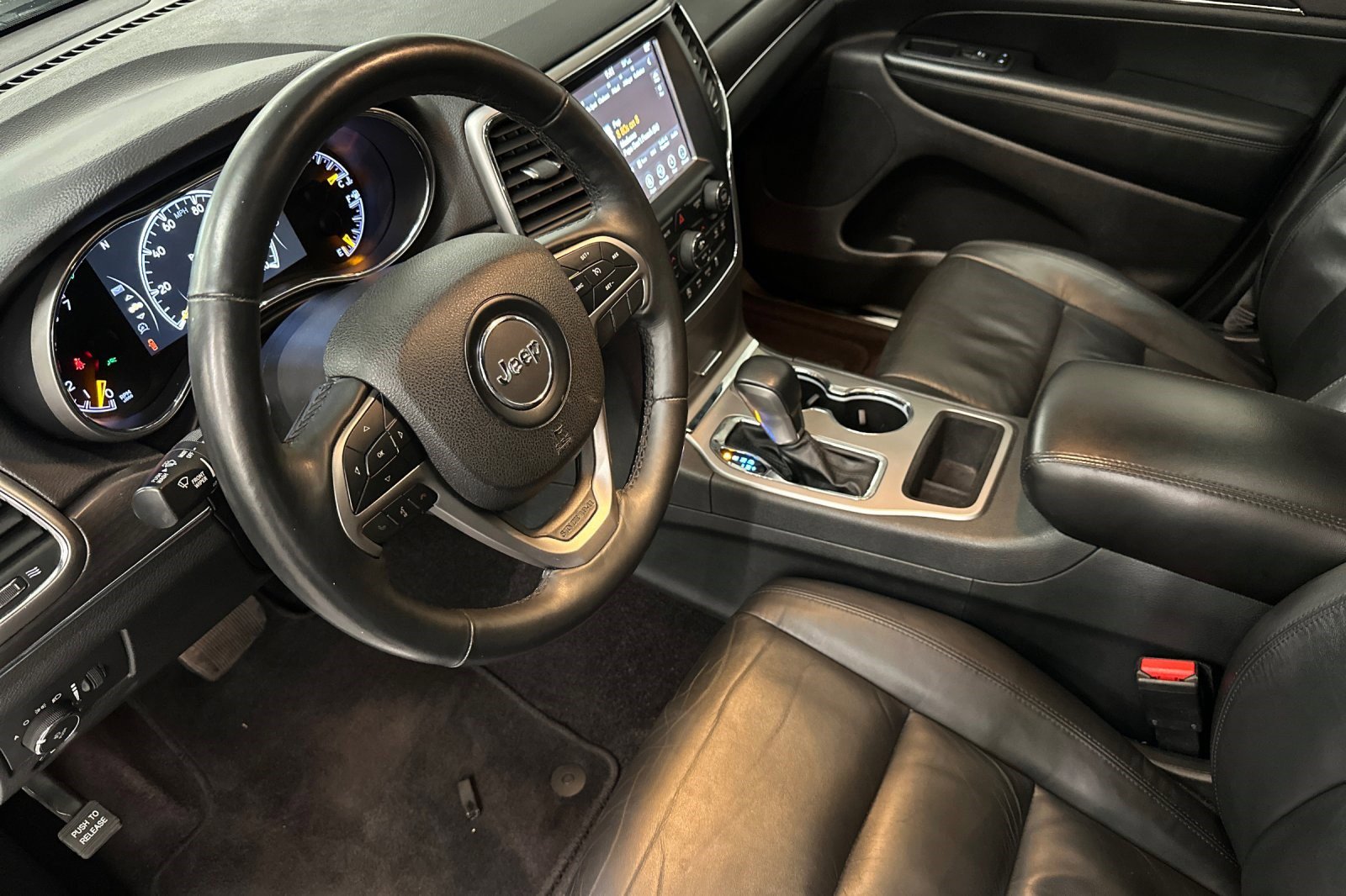 Used 2018 Jeep Grand Cherokee Limited image 5