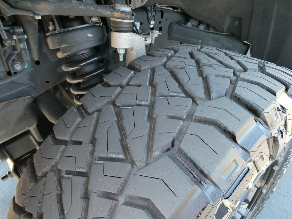 Used 2025 Ford F150 Lariat AWD/4WD image 11