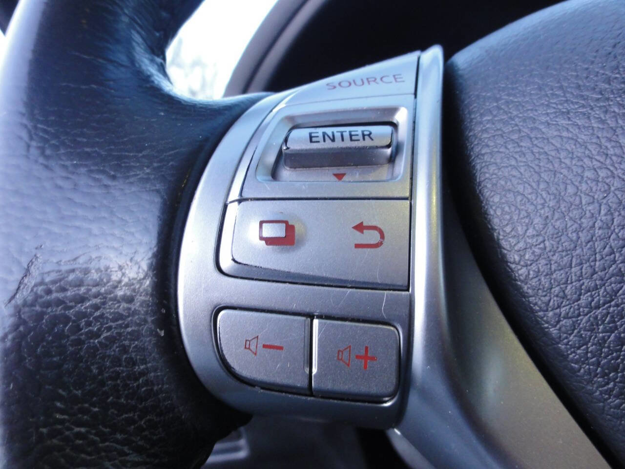 Used 2016 Nissan Altima 2.5 SV image 22