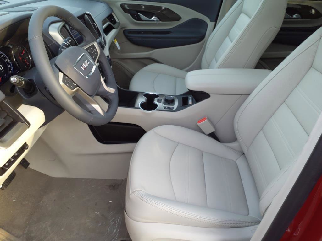 Used 2023 GMC Terrain Denali w/ Denali Premium Package image 5