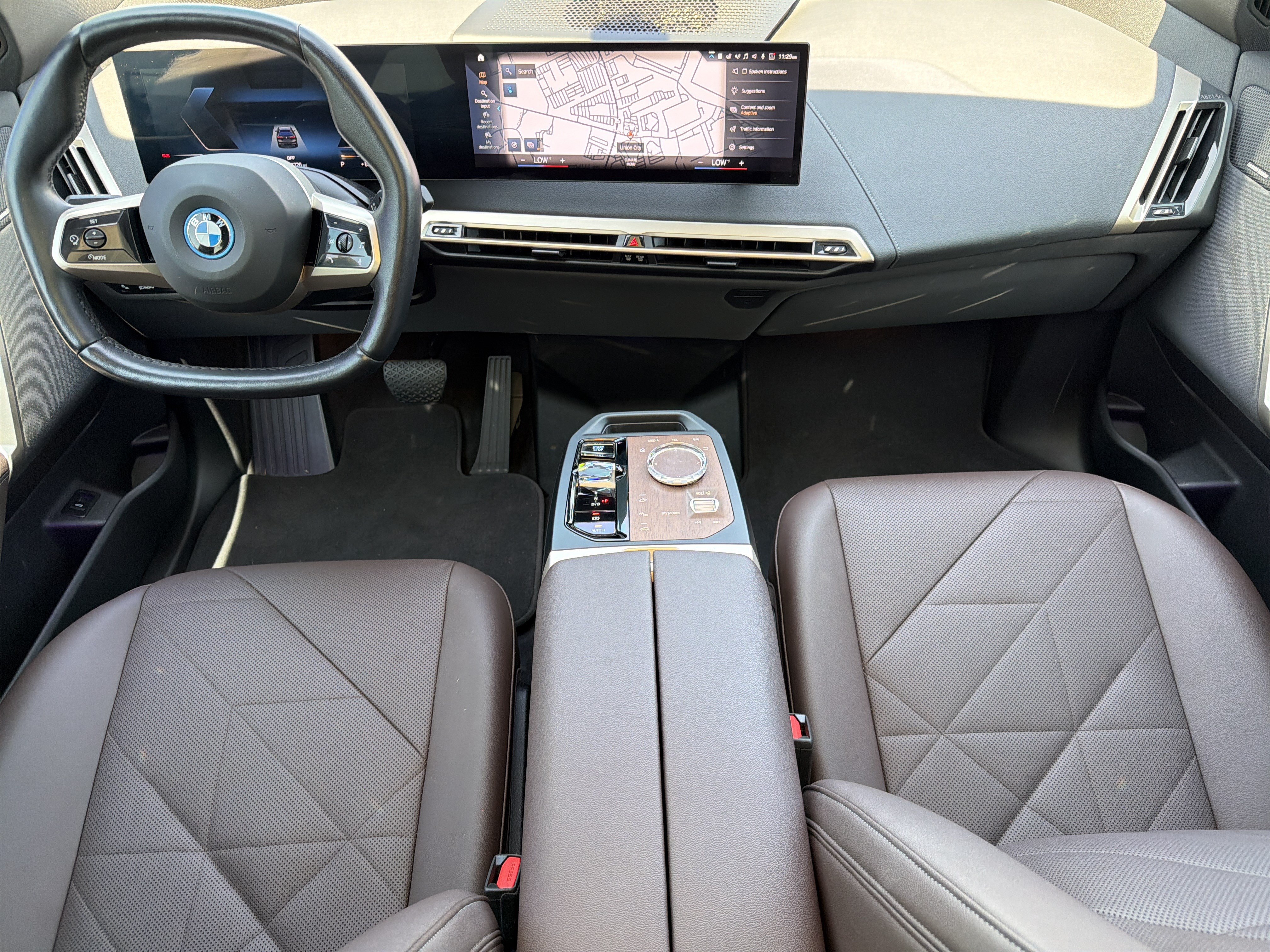 Used 2023 BMW iX xDrive50 w/ Premium Package AWD/4WD image 3