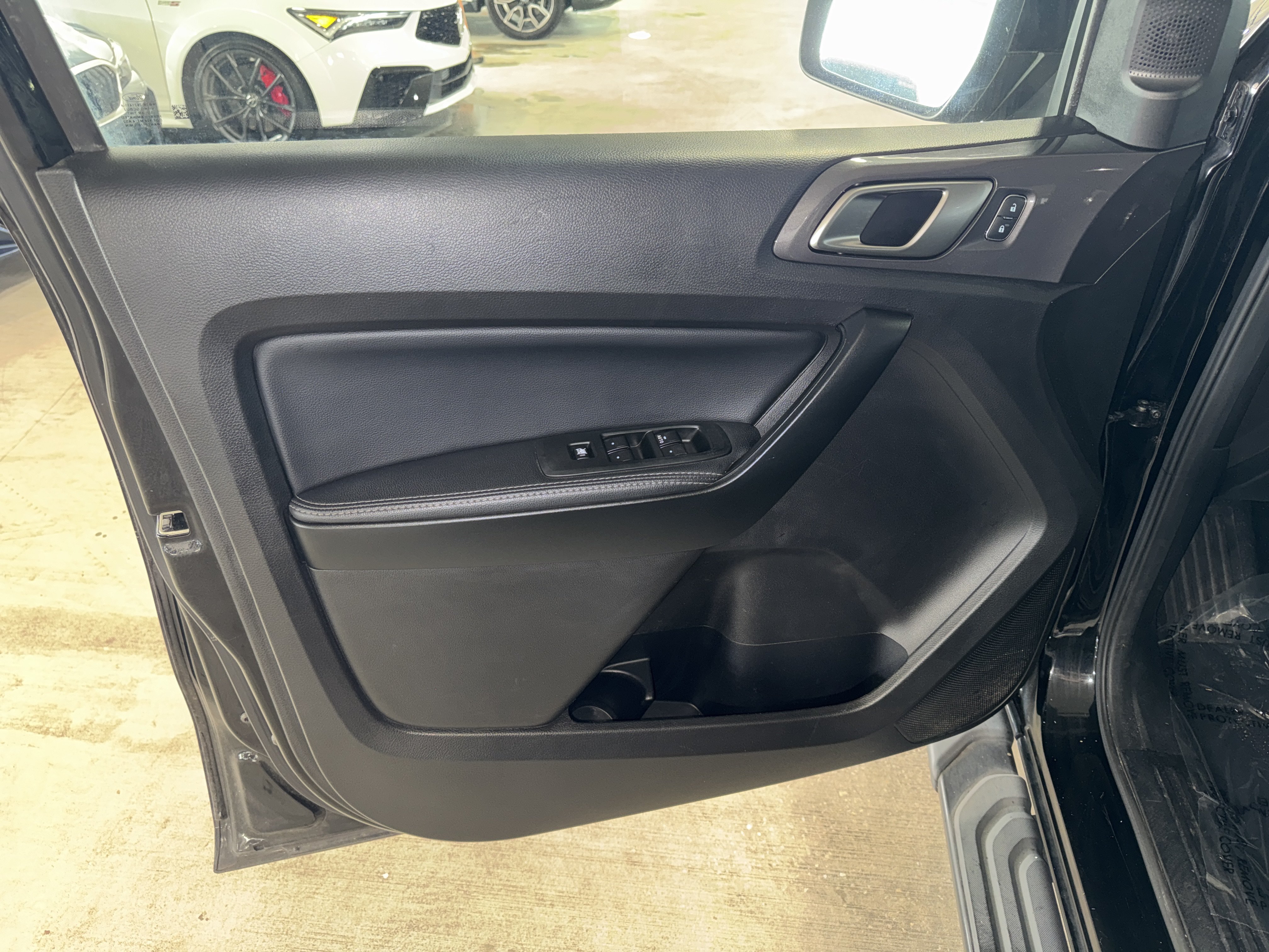 Used 2019 Ford Ranger Lariat w/ Bed Utility Package RWD image 17