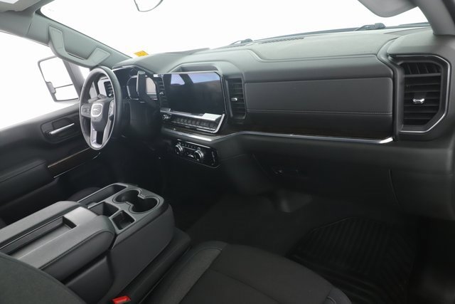 Used 2024 GMC Sierra 3500 SLE w/ SLE Convenience Package image 28