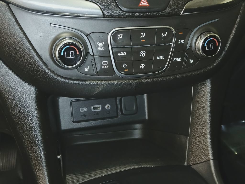 Used 2020 Chevrolet Equinox LT AWD/4WD image 21