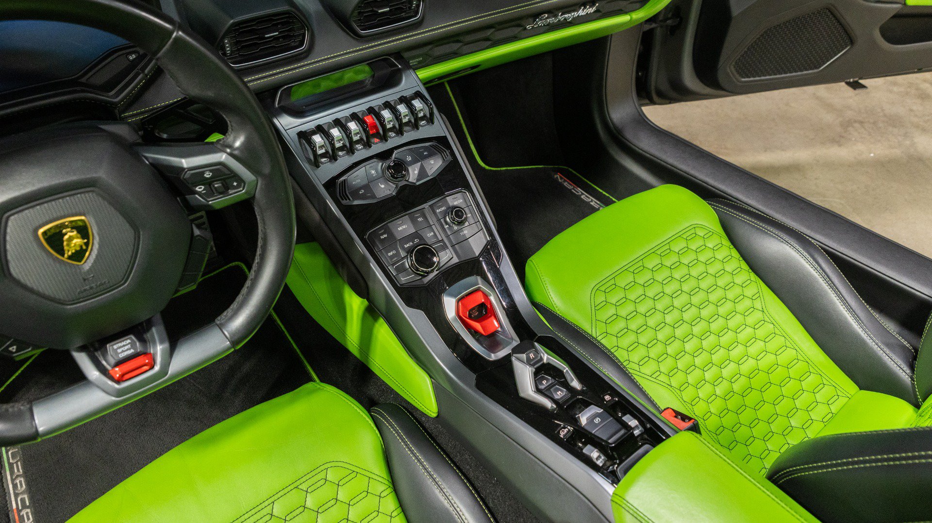 Used 2017 Lamborghini Huracan LP 580-2 RWD image 49