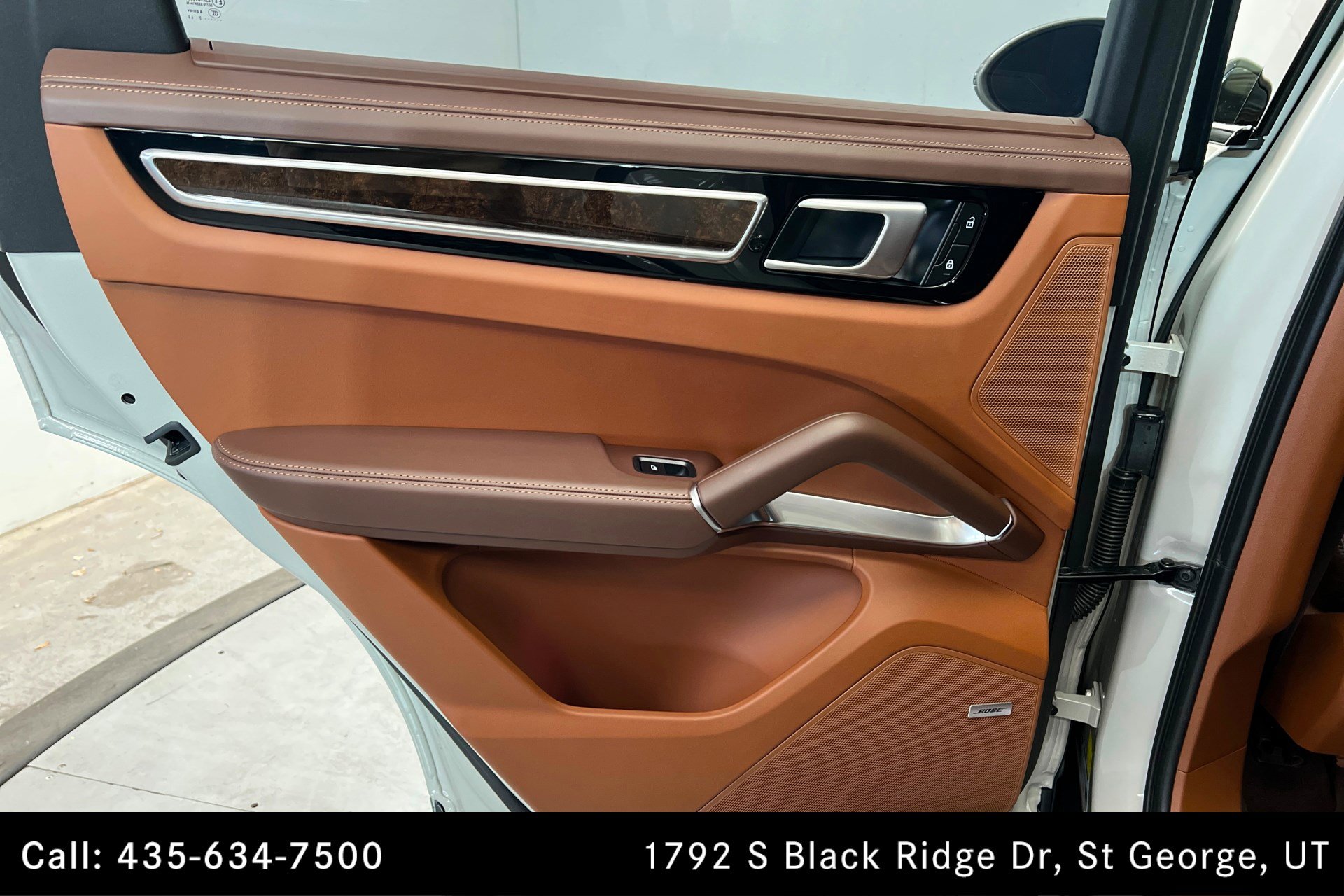 Used 2022 Porsche Cayenne Turbo AWD/4WD image 18