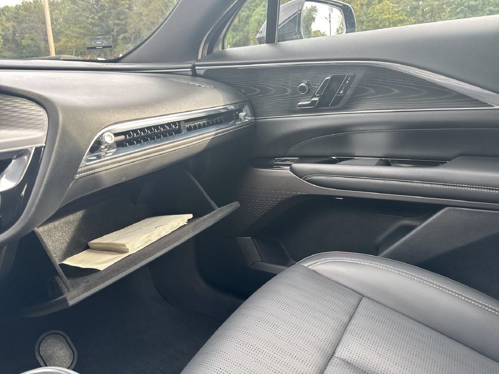 Used 2024 Cadillac Lyriq Luxury RWD image 36