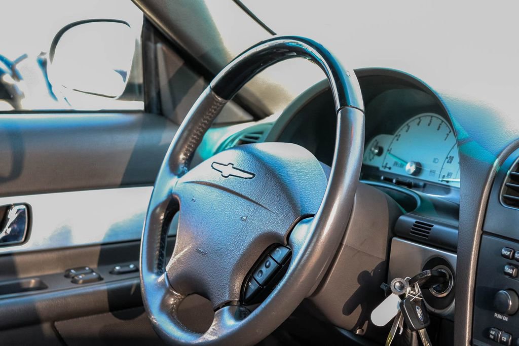 Used 2002 Ford Thunderbird RWD image 18