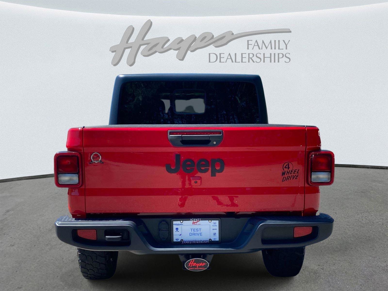 Used 2021 Jeep Gladiator Willys image 4