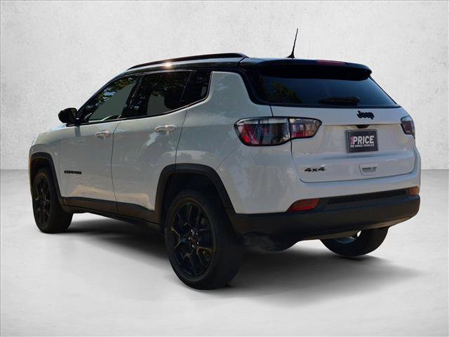Used 2024 Jeep Compass Latitude w/ Convenience Group AWD/4WD image 8