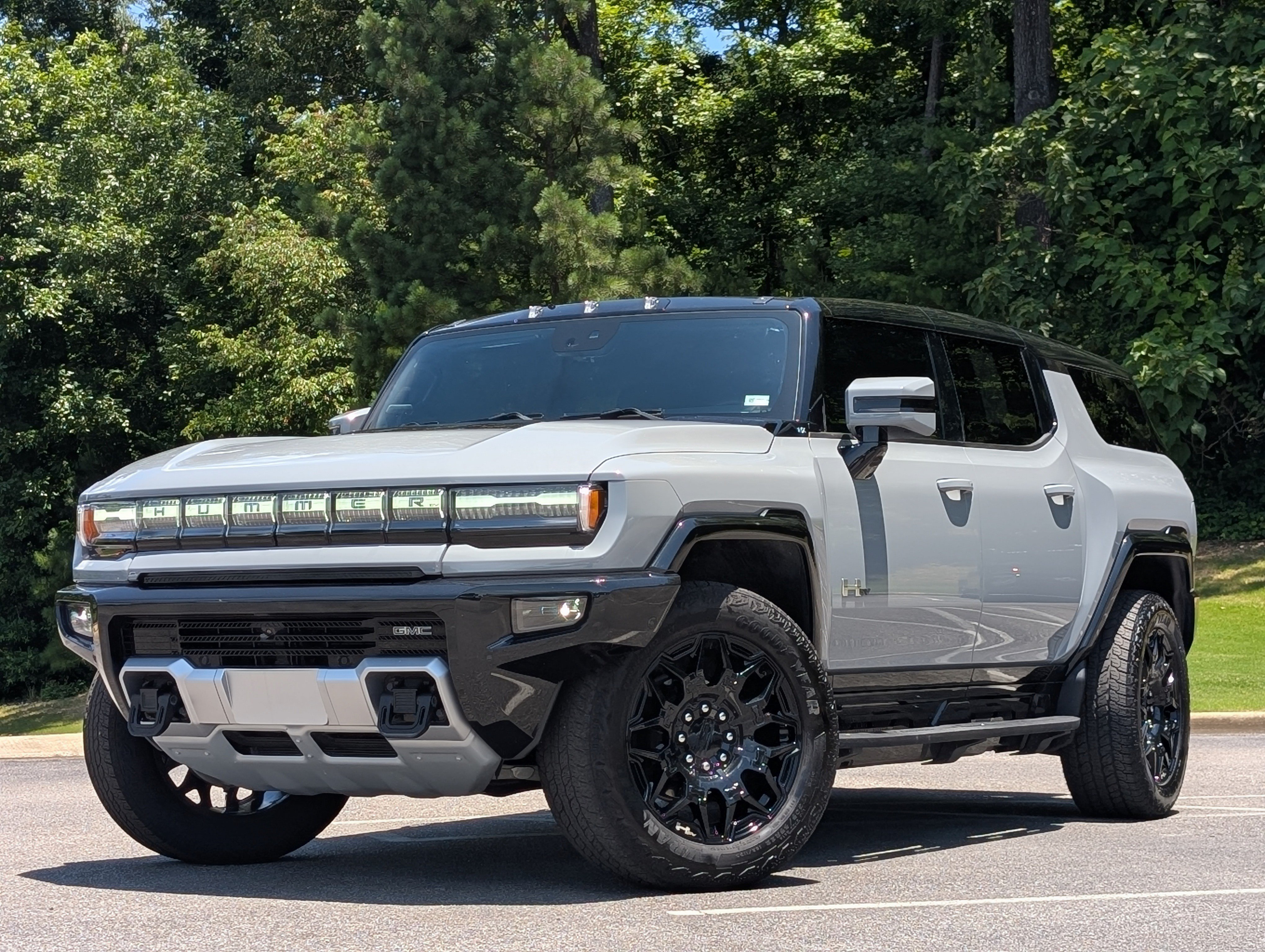 Used 2025 GMC Hummer EV 2X AWD/4WD image 4