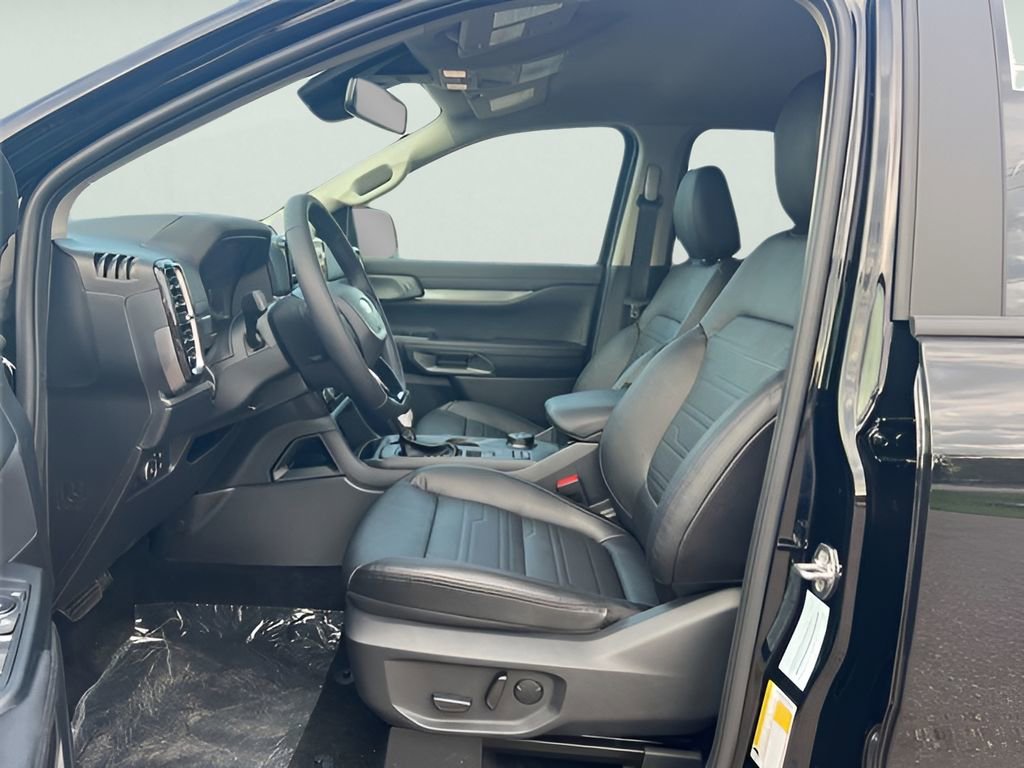 New 2025 Ford Ranger Lariat w/ FX4 Off-Road Package image 18