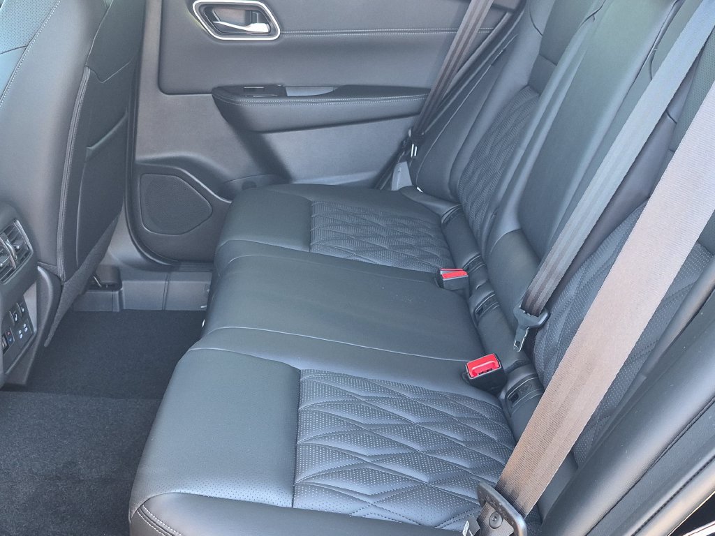 New 2026 Nissan Rogue Platinum w/ Platinum Premium Package AWD/4WD image 28