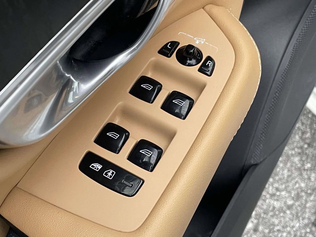 Used 2024 Volvo XC90 T8 Ultimate w/ Protection Package Premier image 7