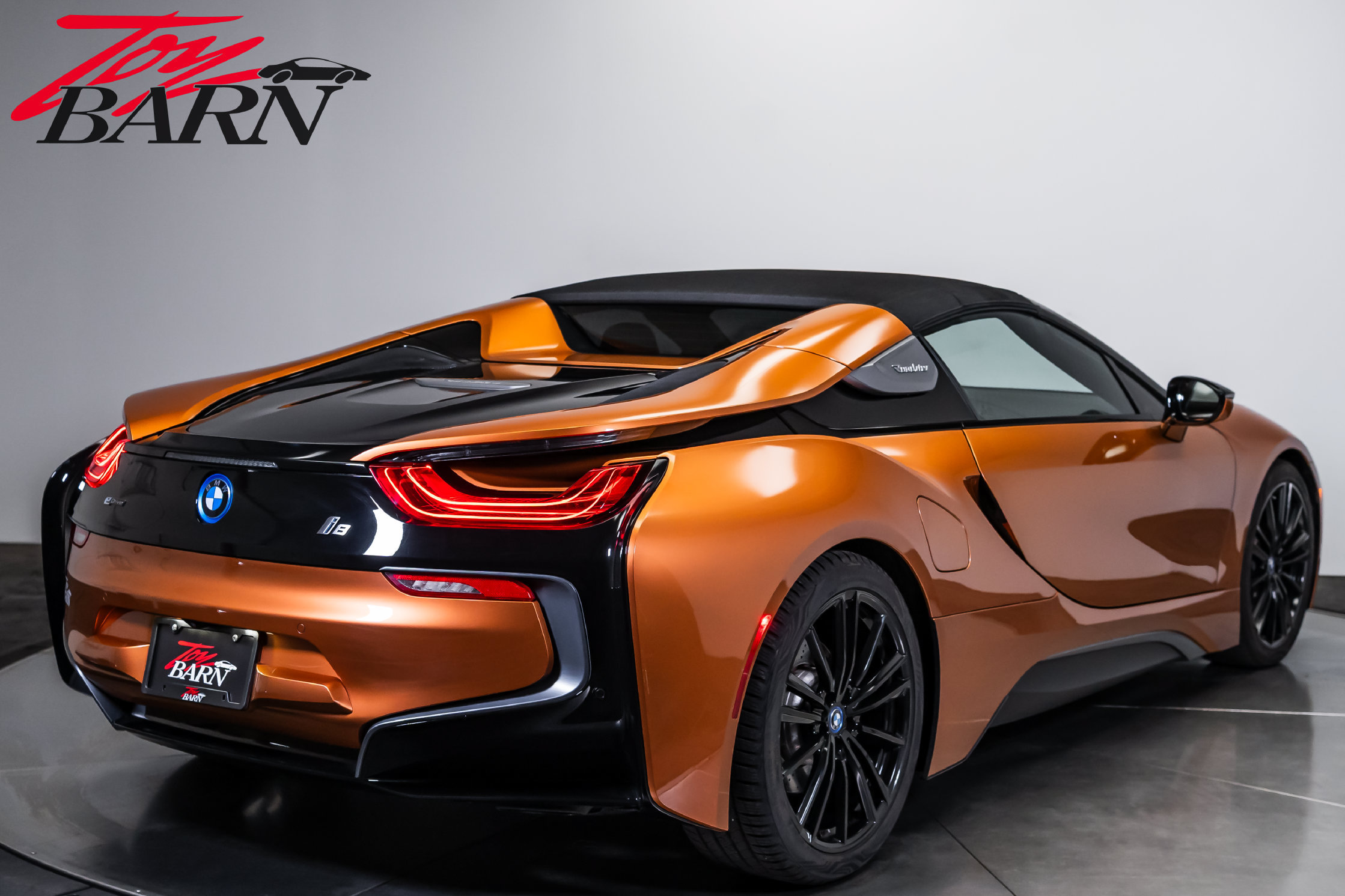 Used 2019 BMW i8 Roadster AWD/4WD image 13