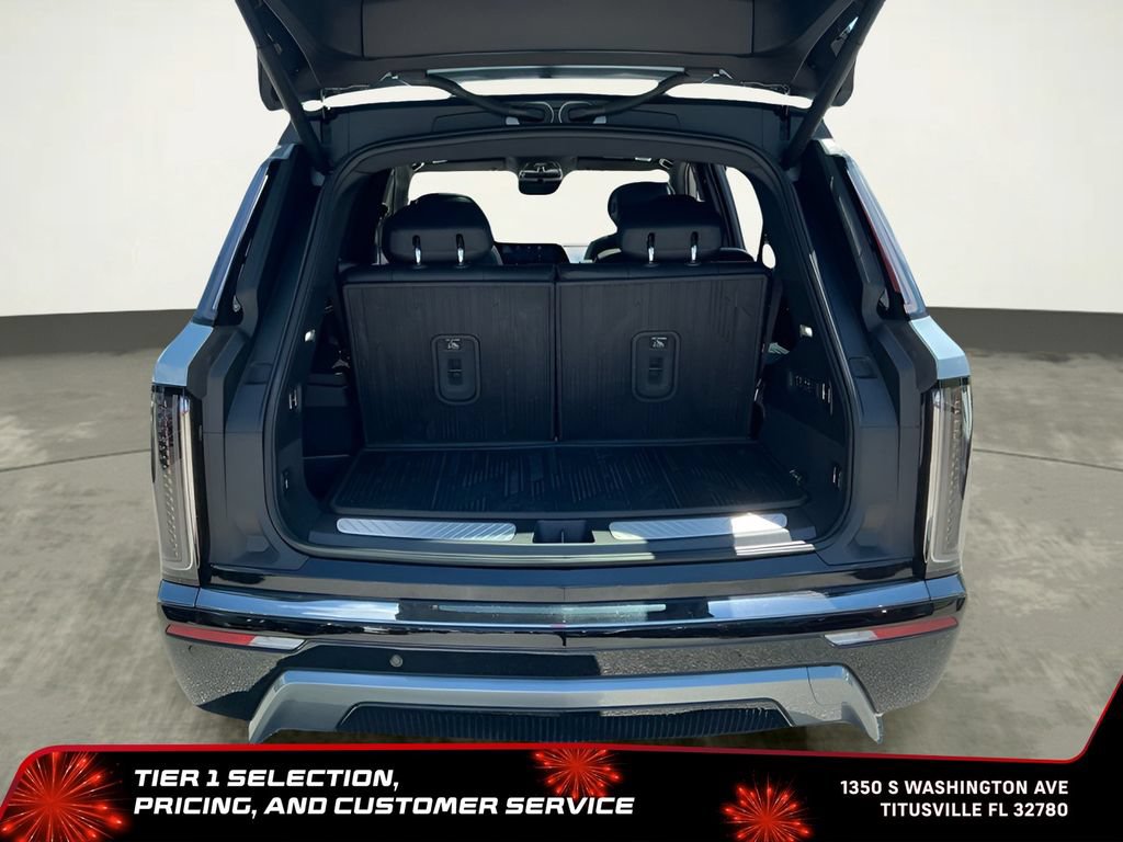 Used 2026 Cadillac Vistiq Sport w/ LPO, Floor Liner Package AWD/4WD image 23