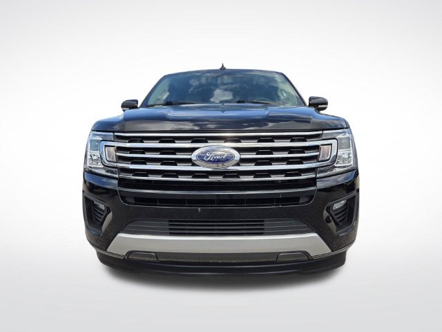 Certified 2018 Ford Expedition XLT w/ Equipment Group 202A RWD image 3