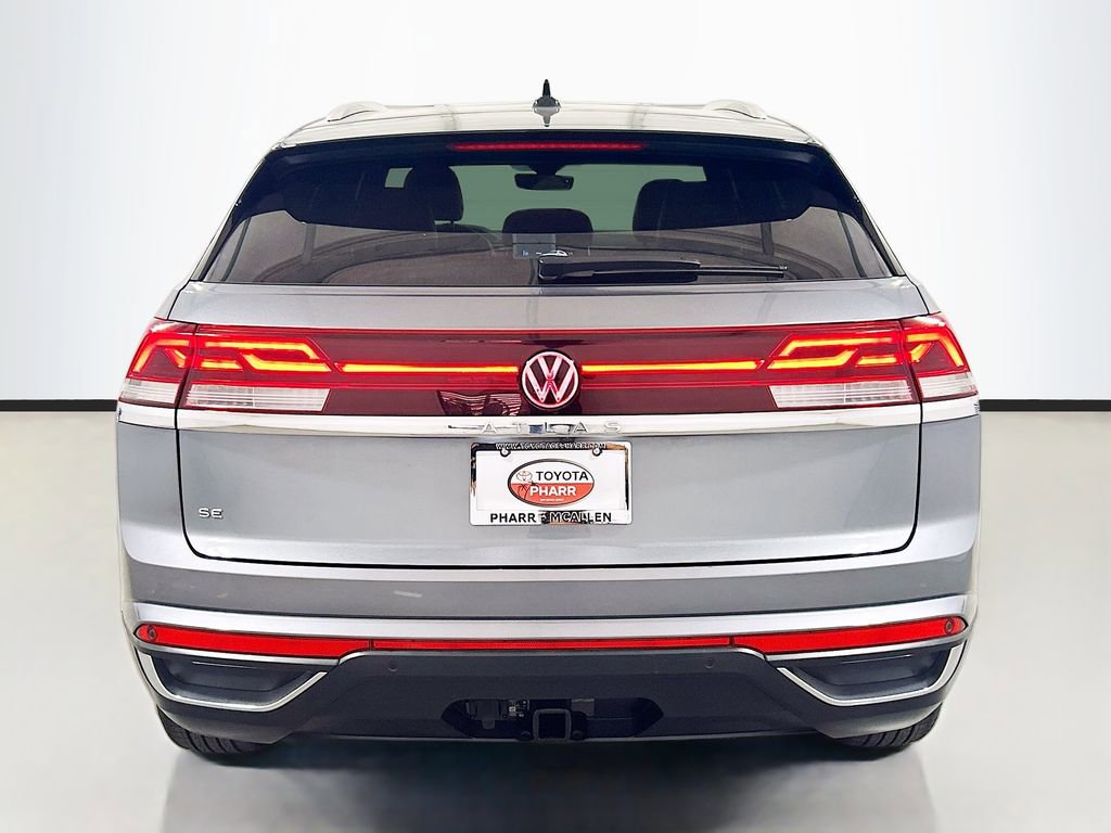 Used 2025 Volkswagen Atlas Cross Sport SE FWD image 5