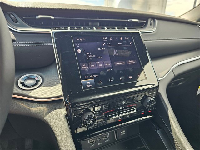 New 2025 Jeep Grand Cherokee L Altitude image 19