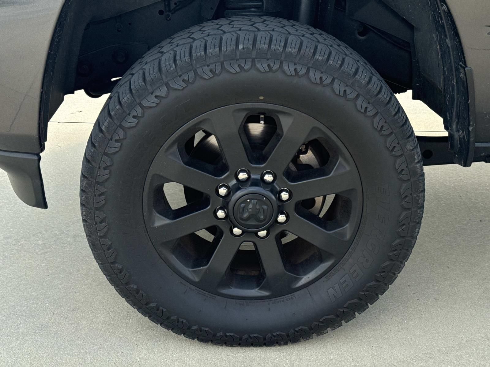 Used 2022 RAM 2500 Big Horn w/ Night Edition AWD/4WD image 4